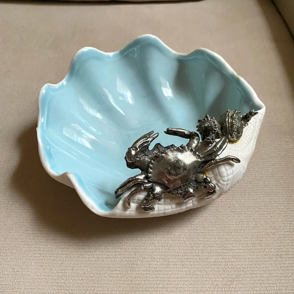 CERAMIC SEA SHELL DECORATIVE BOWL WITH CRAB ACCENT
